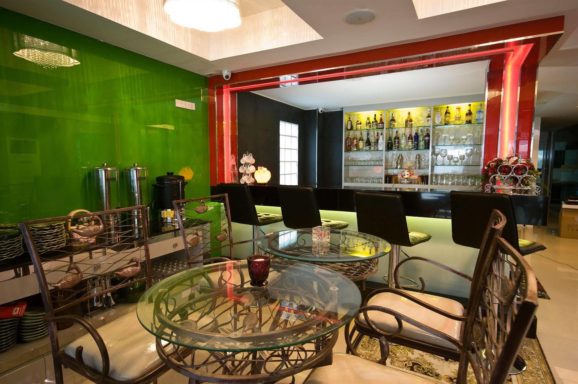 Khách sạn Richly 3*
